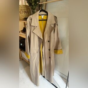 Additional Elle trench coat in beige